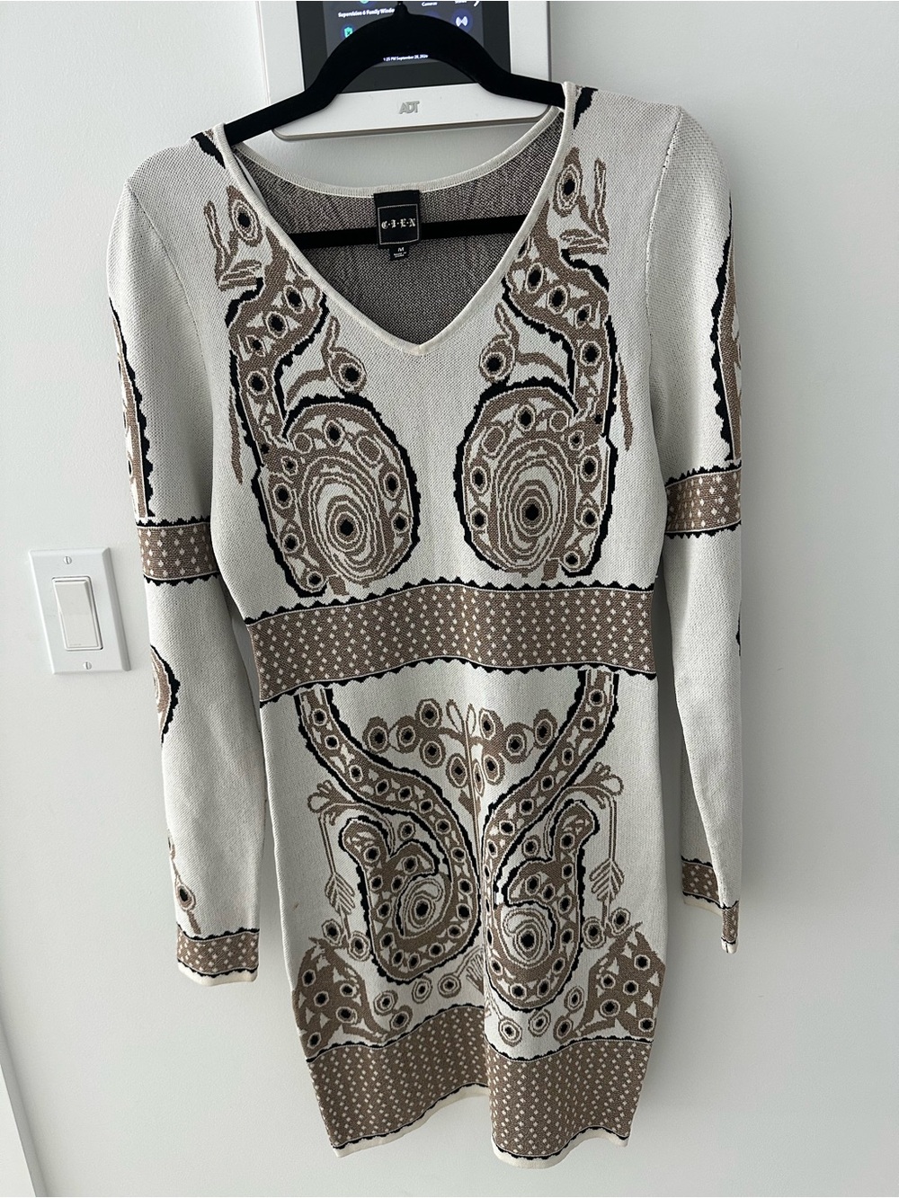 Elliott Lauren Cream & Brown V-Neck Paisley Knit Sweater Dress